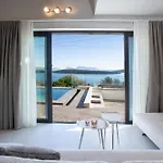 Vilă Katerina-stylish 4 Bedroom With Sea View Nydri (Lefkada)