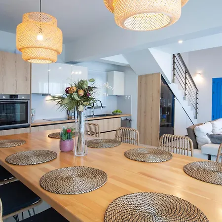 Willa Katerina-stylish 4 Bedroom With Sea View *