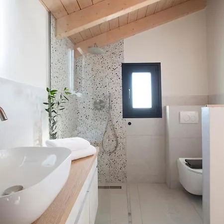 Willa Katerina-stylish 4 Bedroom With Sea View *