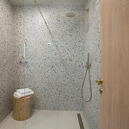Willa Katerina-stylish 4 Bedroom With Sea View