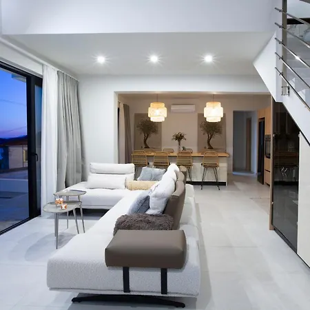 Katerina-stylish 4 Bedroom With Sea View Willa
